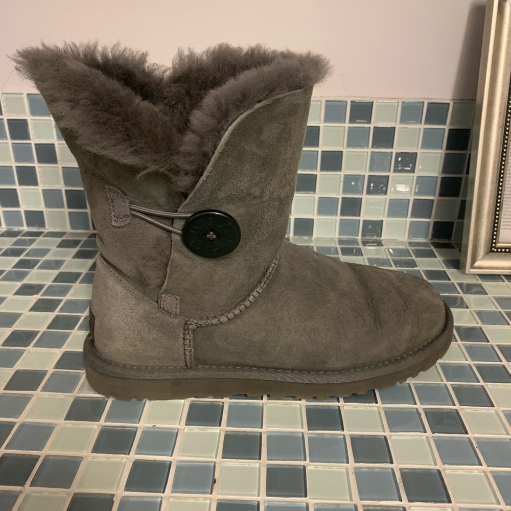 Gray Ugg - image 1